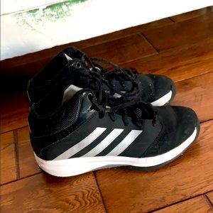 Addidas basketball shoes clean and ready to wear